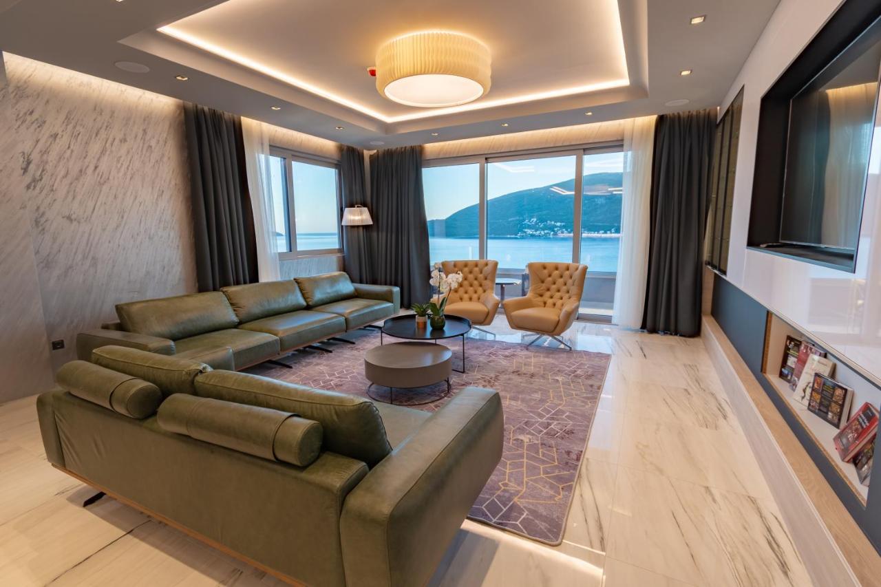 Garni Hotel Kruso Herceg Novi Exteriör bild