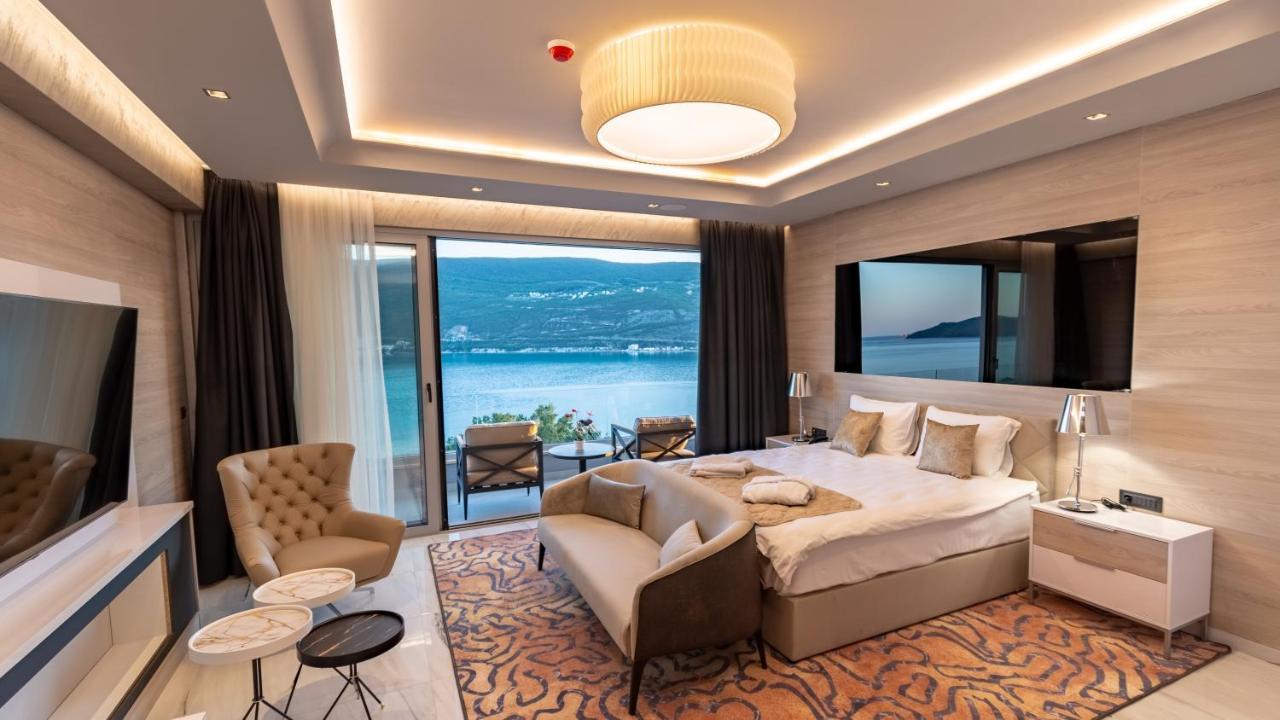 Garni Hotel Kruso Herceg Novi Exteriör bild