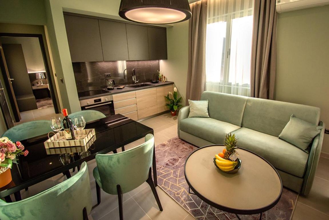 Garni Hotel Kruso Herceg Novi Exteriör bild