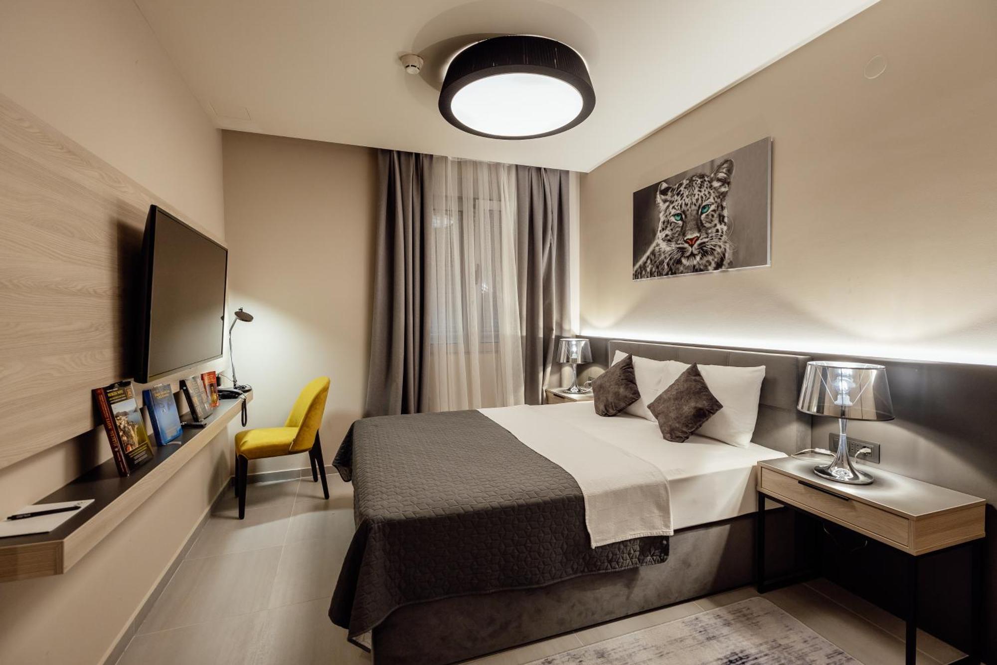Garni Hotel Kruso Herceg Novi Exteriör bild