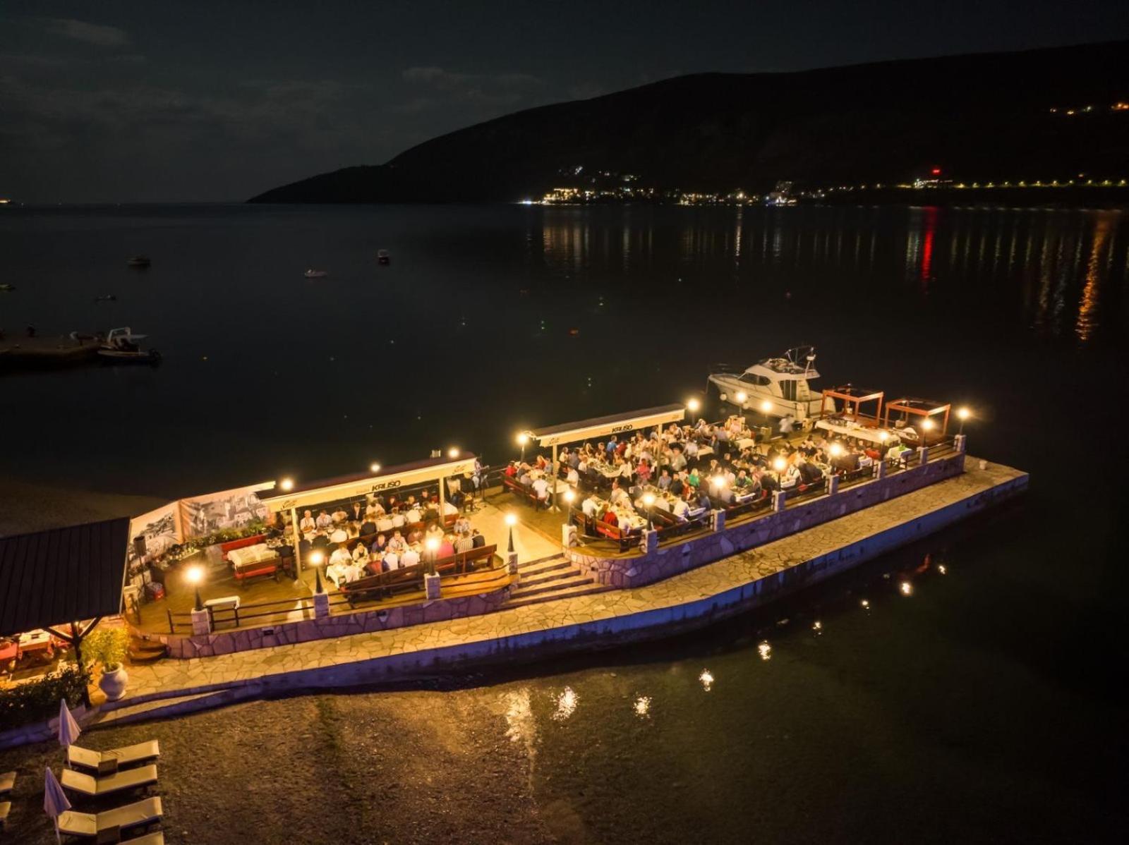 Garni Hotel Kruso Herceg Novi Exteriör bild