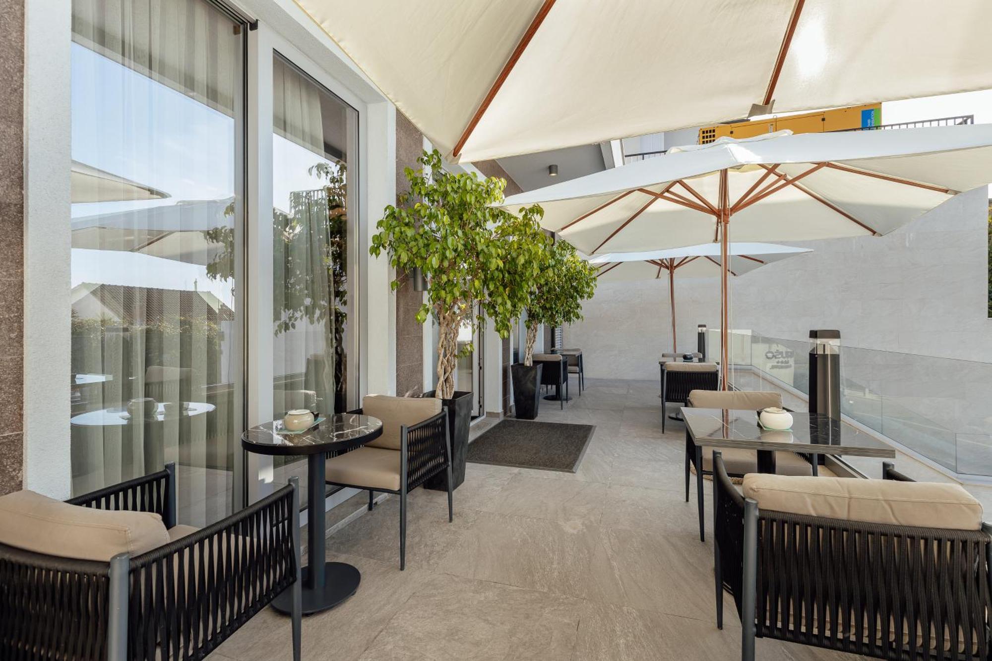 Garni Hotel Kruso Herceg Novi Exteriör bild