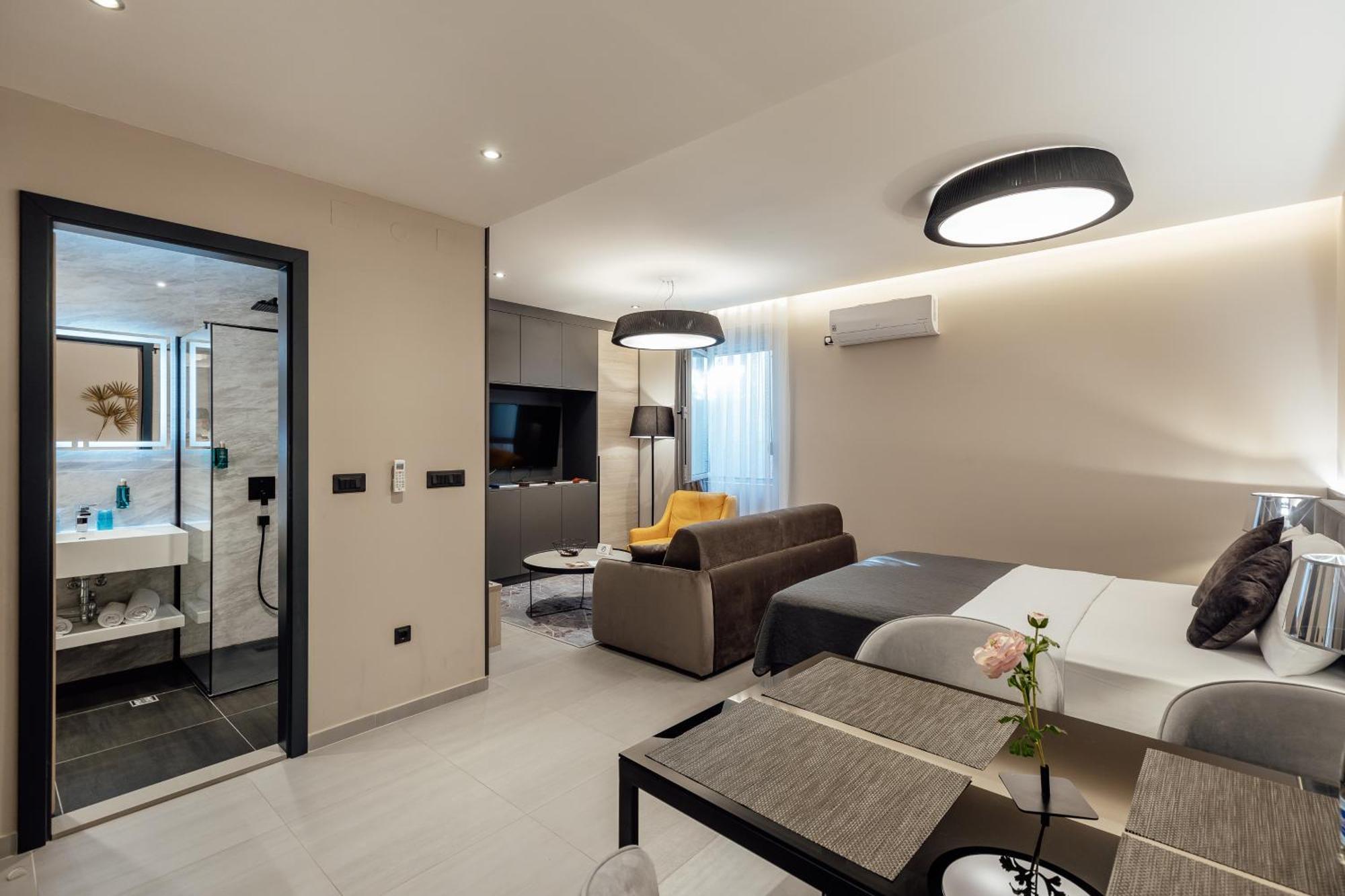 Garni Hotel Kruso Herceg Novi Rum bild