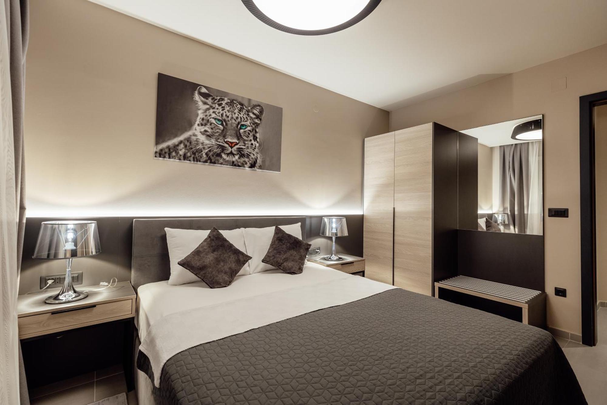 Garni Hotel Kruso Herceg Novi Rum bild