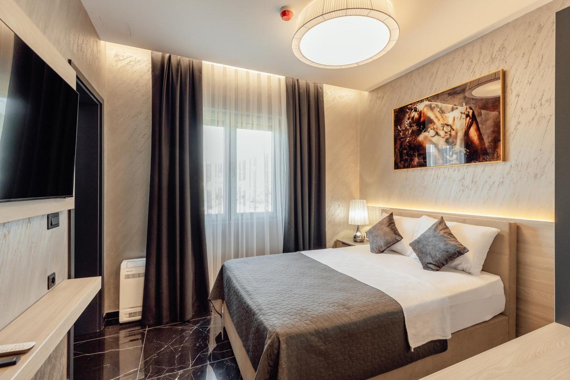 Garni Hotel Kruso Herceg Novi Exteriör bild