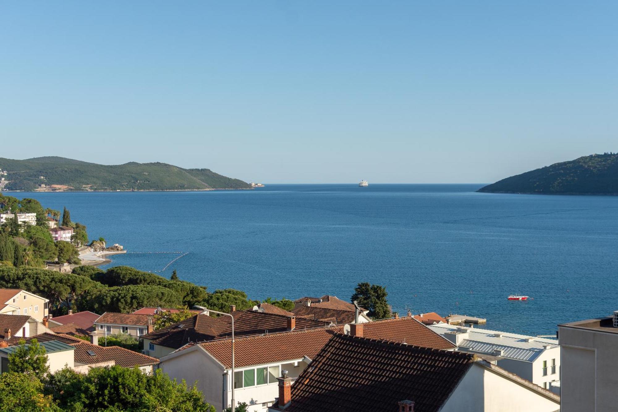 Garni Hotel Kruso Herceg Novi Rum bild